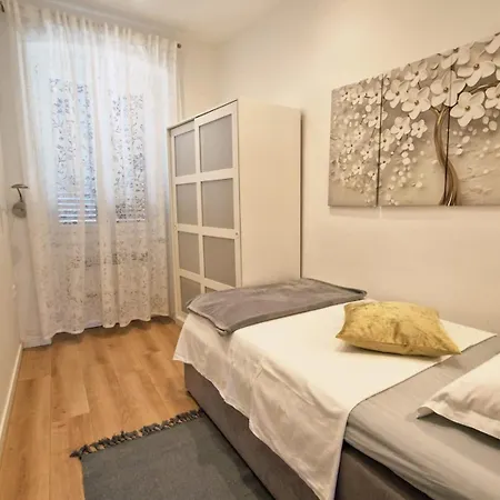 Apartament 4 Four