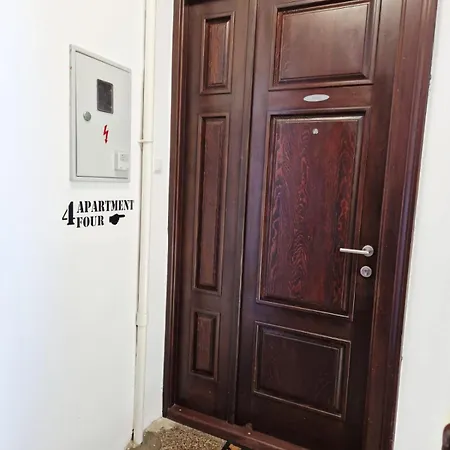 Apartament 4 Four *