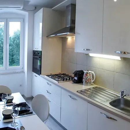 4 Four Apartament *
